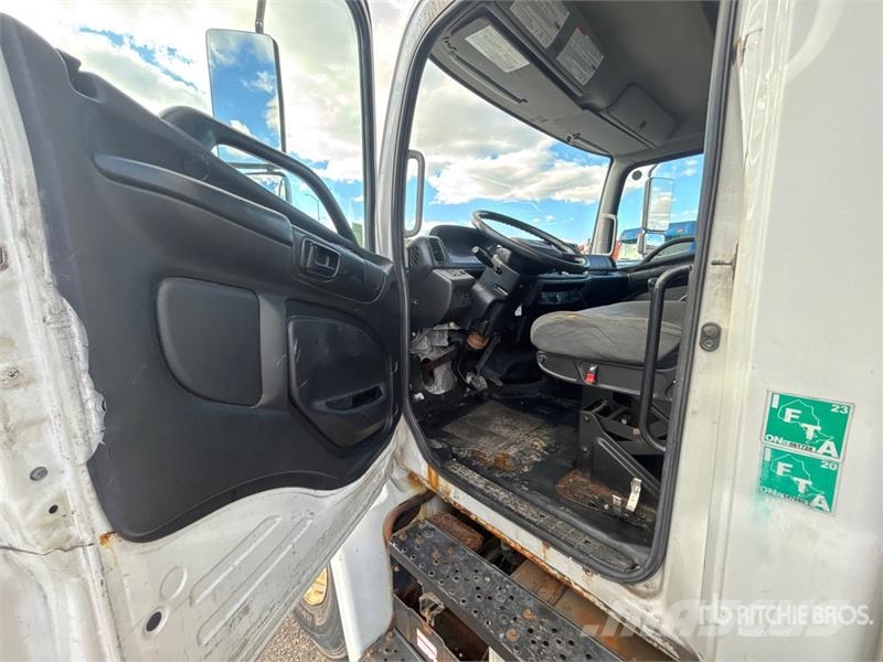 Hino 338 Kravas automašīnas - refrižeratori