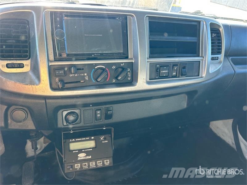 Hino 338 Isotermos y frigoríficos