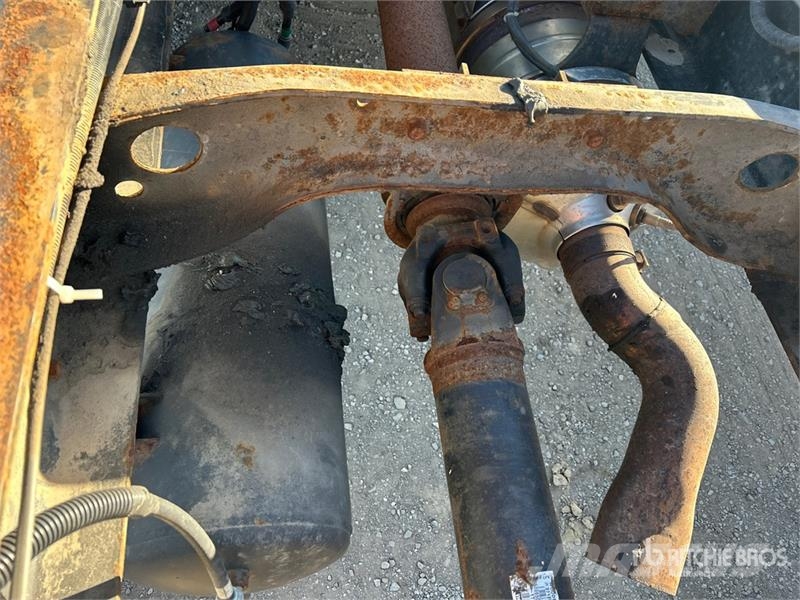 Hino 338 Kabine i unutrašnjost