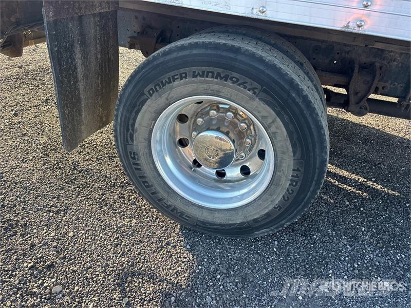 Hino 338 4x2 Van Truck Kofferaufbau