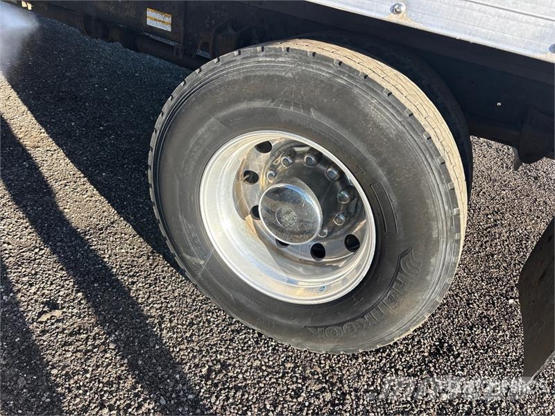 Hino 338 4x2 Van Truck Kofferaufbau