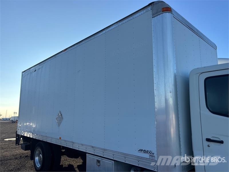Hino 338 4x2 Van Truck Kofferaufbau