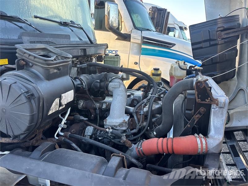 Hino 338 4x2 Van Truck Kofferaufbau