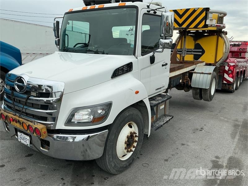 Hino 358 4x2 Attenuator Truck Pilsētas atkritumvedēji