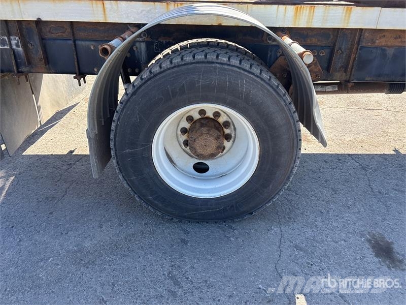 Hino 358 4x2 Attenuator Truck Municipal / general purpose vehicles
