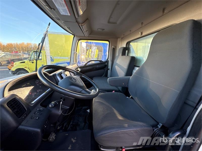 Hino 358 4x2 Refrigerated Truck Kølelastbiler