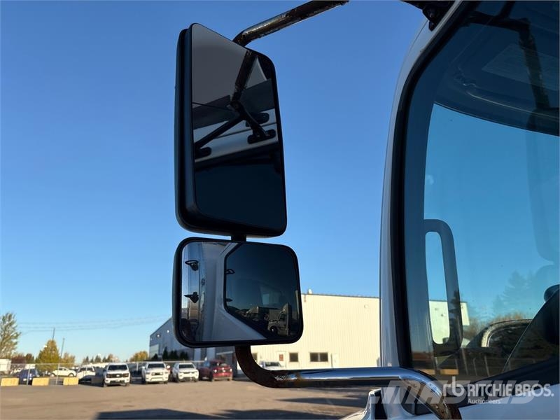 Hino 358 4x2 Refrigerated Truck Kølelastbiler