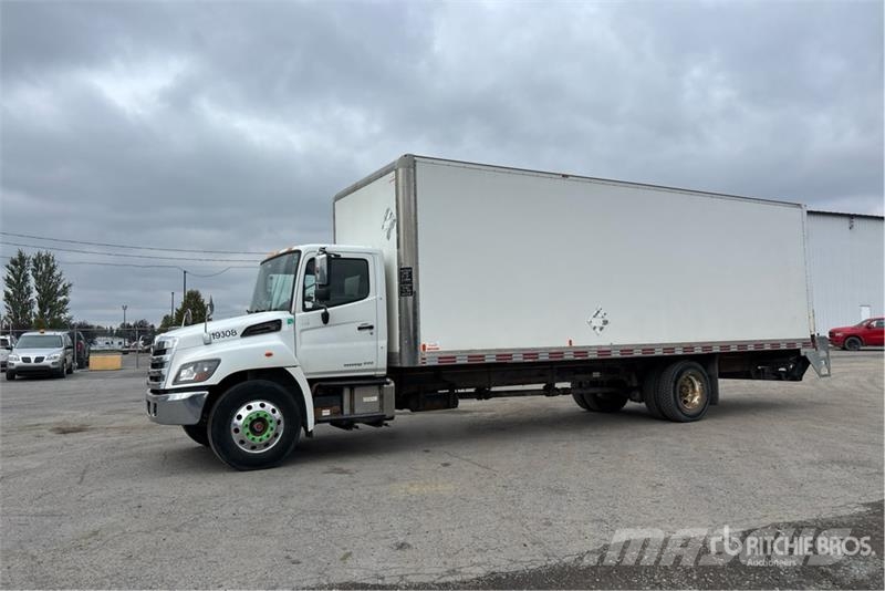 Hino 358D 4x2 Van Truck Umpikorikuorma-autot