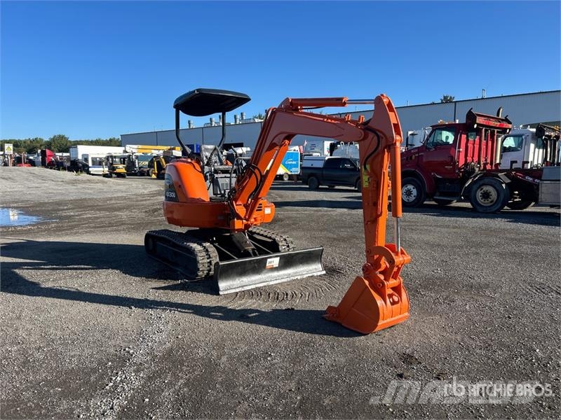 Hitachi EX30U Mini Excavator Mini kotrók < 7t