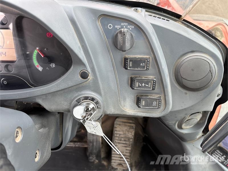 Hitachi ZW180-5B Wheel Loader Iekrāvēji uz riteņiem