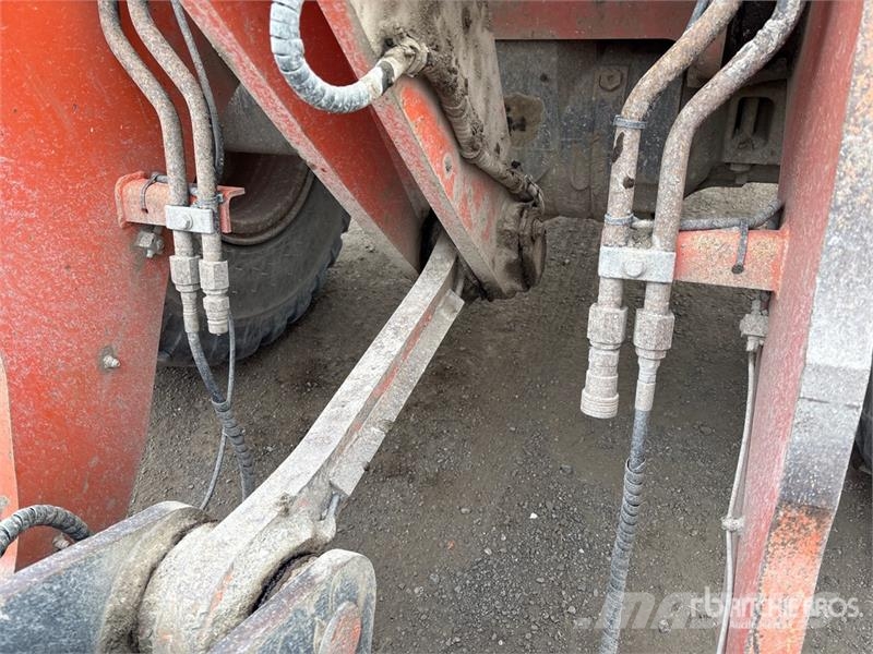 Hitachi ZW180-5B Wheel Loader Iekrāvēji uz riteņiem