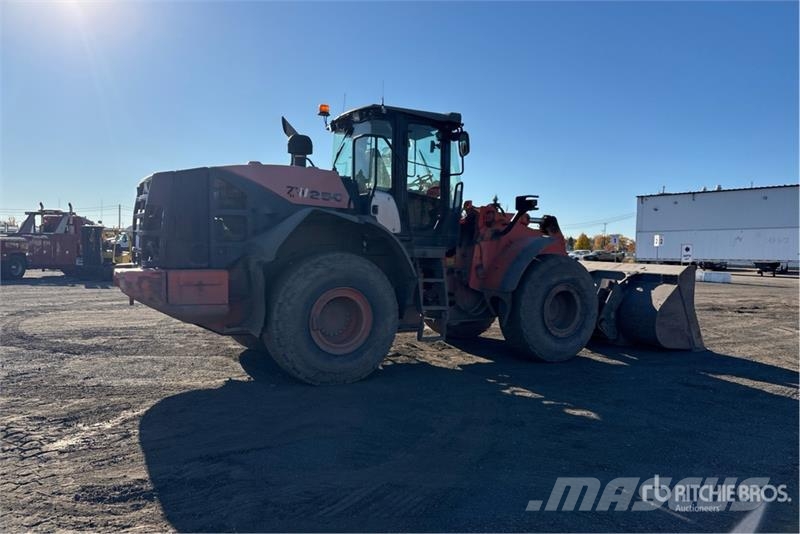Hitachi ZW250-5B Wheel Loader Utovarivači na točkove