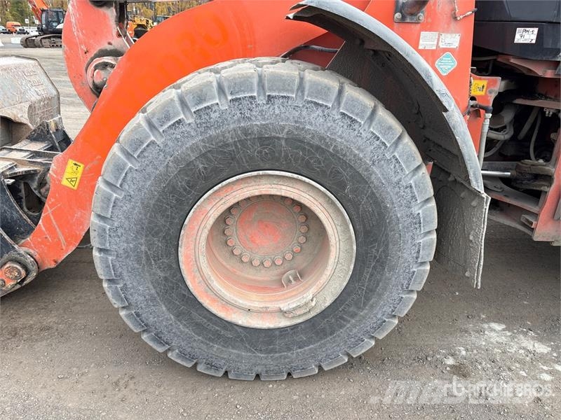 Hitachi ZW250-5B Wheel Loader Iekrāvēji uz riteņiem
