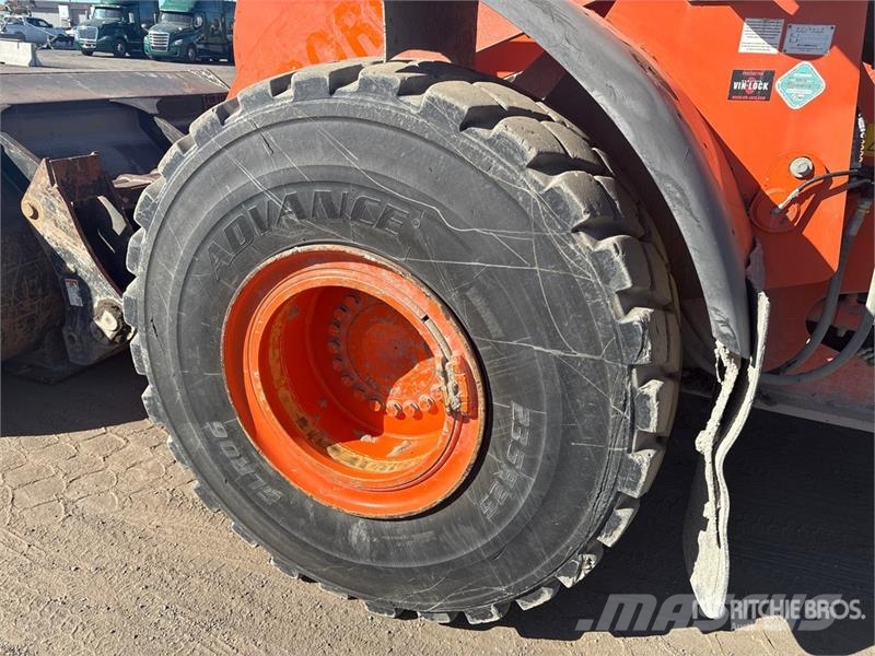 Hitachi ZW250-5B Wheel Loader Rataslaadurid