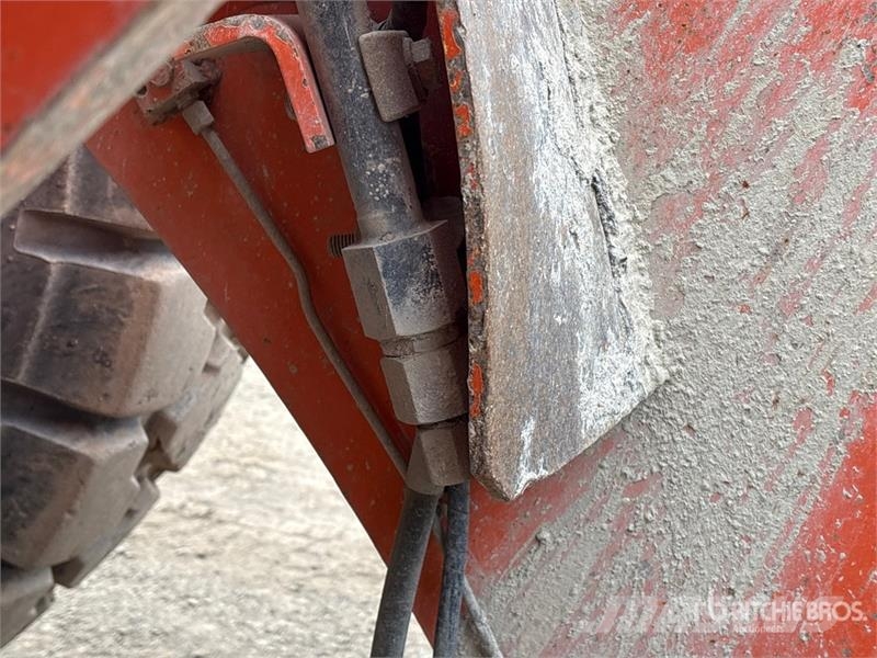 Hitachi ZW250-5B Wheel Loader Iekrāvēji uz riteņiem