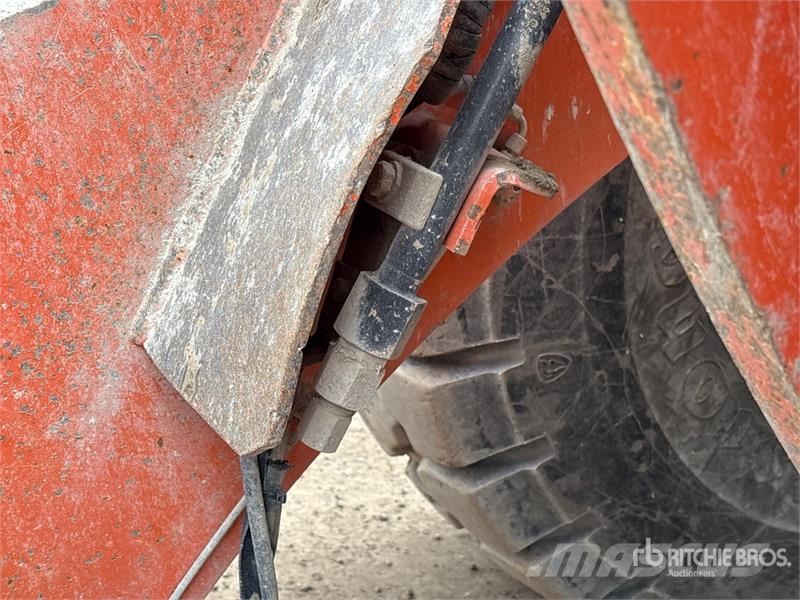 Hitachi ZW250-5B Wheel Loader Iekrāvēji uz riteņiem