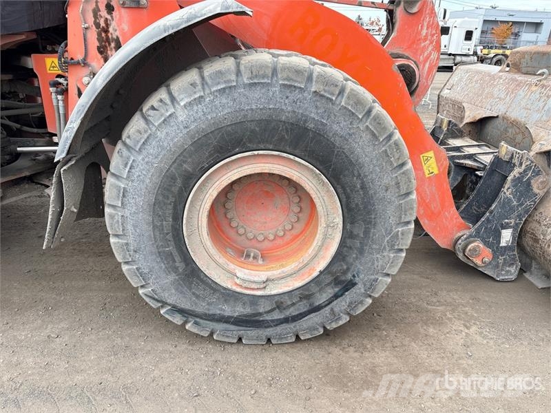 Hitachi ZW250-5B Wheel Loader Iekrāvēji uz riteņiem