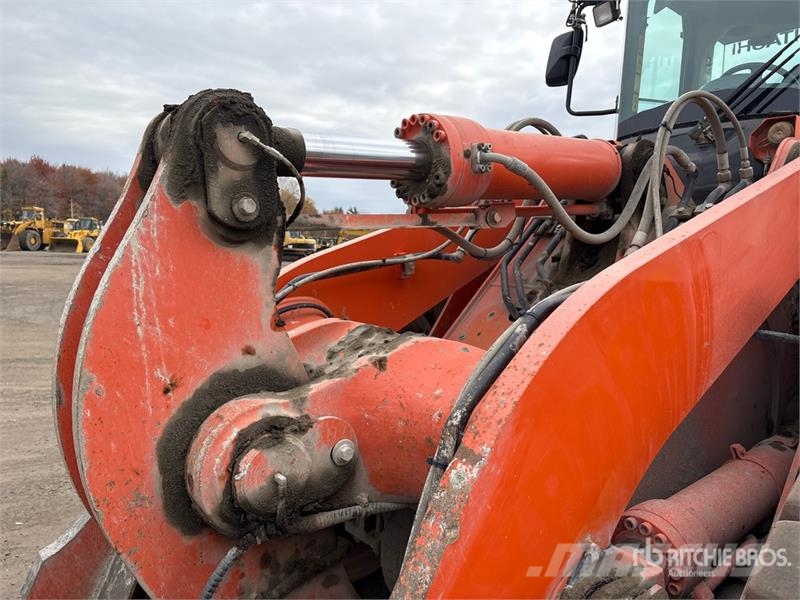 Hitachi ZW250-5B Wheel Loader Iekrāvēji uz riteņiem