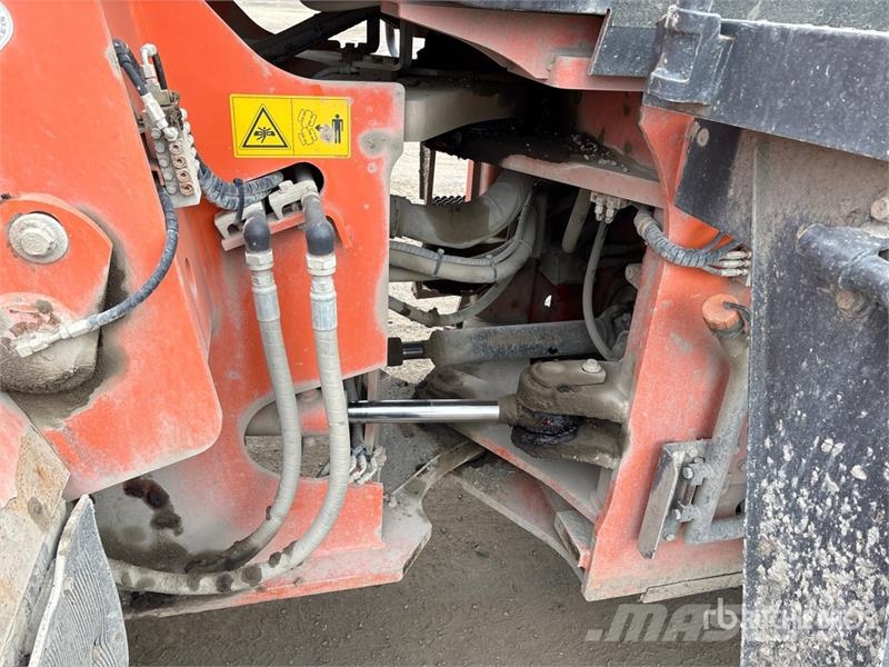 Hitachi ZW250-5B Wheel Loader Iekrāvēji uz riteņiem