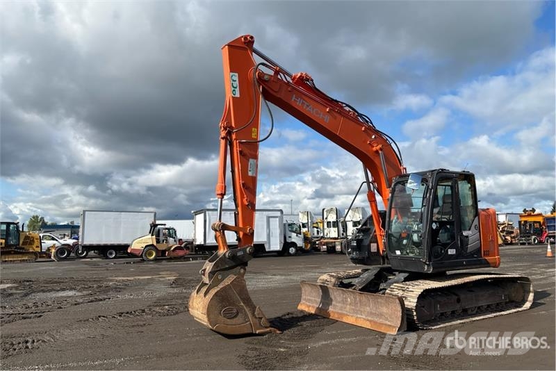 Hitachi ZX135US-5B Tracked Excavator Crawler excavators