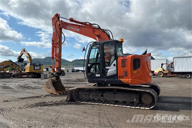 Hitachi ZX135US-5B Tracked Excavator Crawler excavators