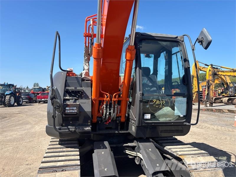 Hitachi ZX135US-5B Tracked Excavator Crawler excavators
