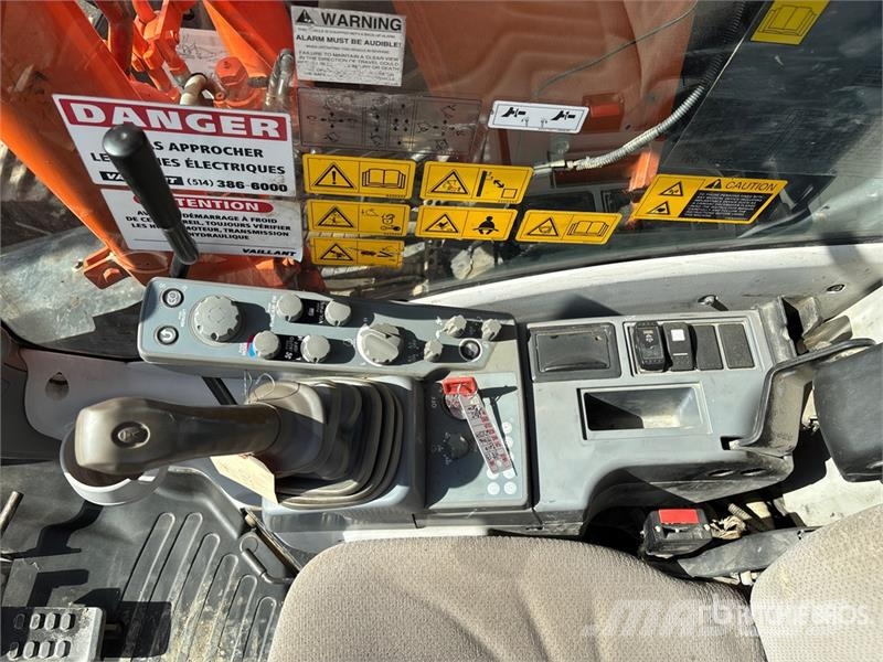 Hitachi ZX135US-5B Tracked Excavator Crawler excavators