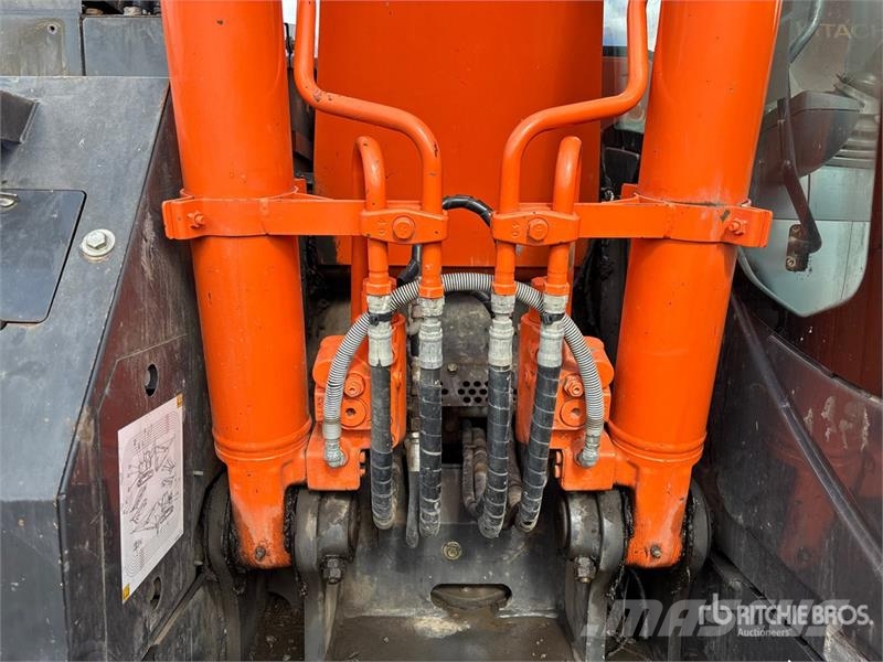 Hitachi ZX135US-5B Tracked Excavator Crawler excavators
