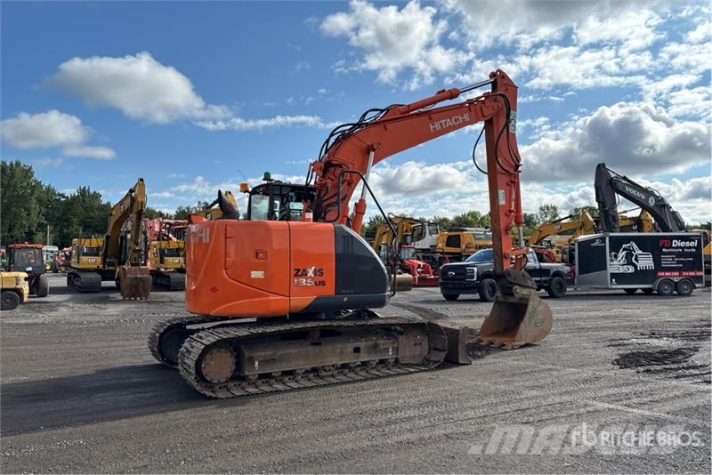 Hitachi ZX135US-5B Tracked Excavator Crawler excavators