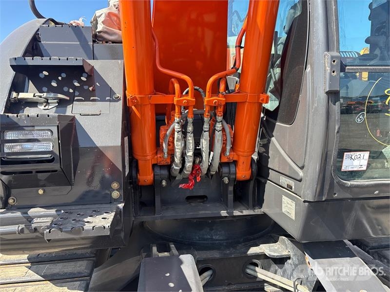 Hitachi ZX135US-5B Tracked Excavator Crawler excavators