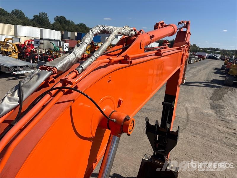 Hitachi ZX135US-5B Tracked Excavator Crawler excavators