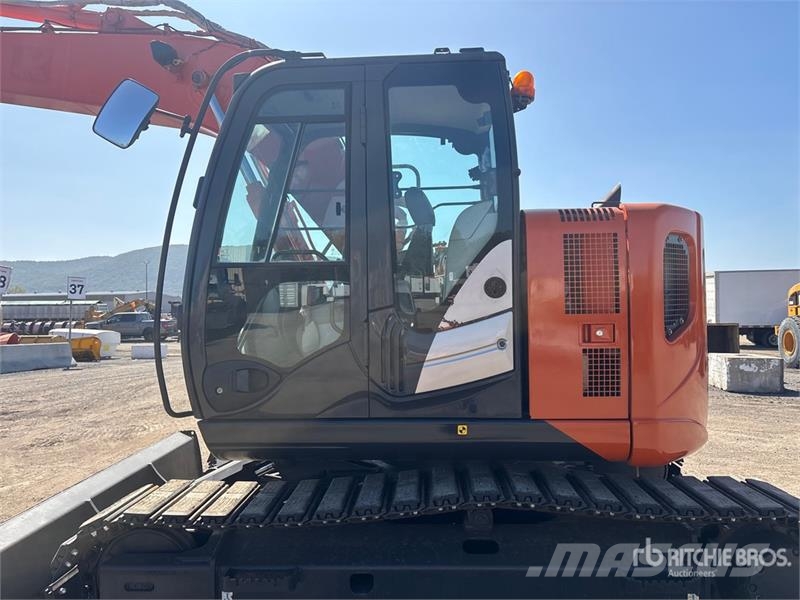 Hitachi ZX135US-5B Tracked Excavator Crawler excavators