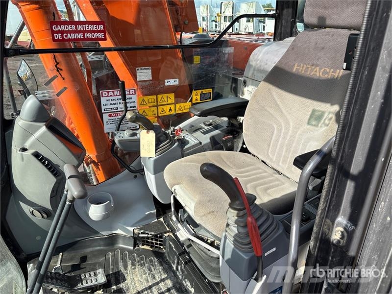 Hitachi ZX135US-5B Tracked Excavator Crawler excavators