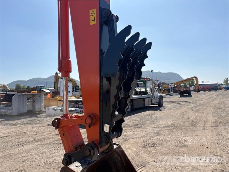 Hitachi ZX135US-5B Tracked Excavator Crawler excavators