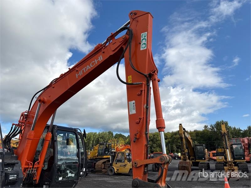 Hitachi ZX135US-5B Tracked Excavator Crawler excavators
