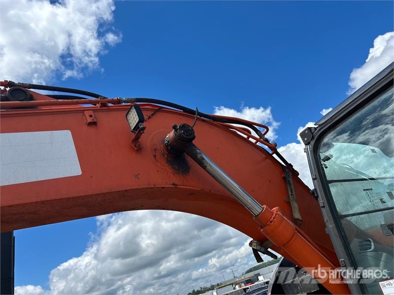 Hitachi ZX135US-5N Tracked Excavator (Inoperable) 履帶式 挖土機/掘鑿機/挖掘機