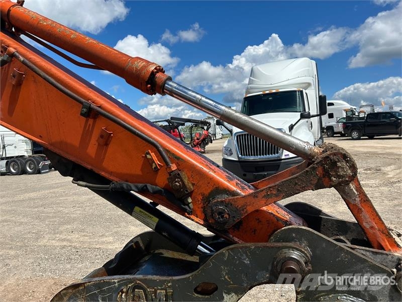 Hitachi ZX135US-5N Tracked Excavator (Inoperable) 履帶式 挖土機/掘鑿機/挖掘機