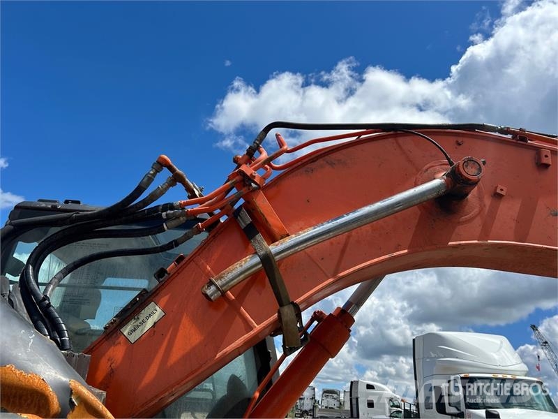 Hitachi ZX135US-5N Tracked Excavator (Inoperable) 履帶式 挖土機/掘鑿機/挖掘機