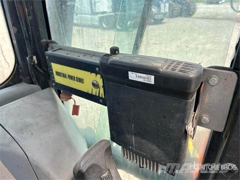 Hitachi ZX135US-5N Tracked Excavator (Inoperable) 履帶式 挖土機/掘鑿機/挖掘機