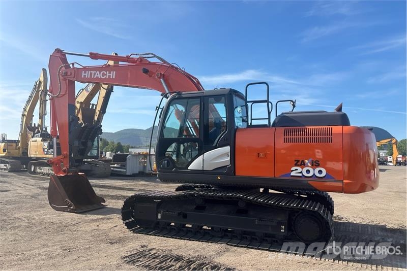 Hitachi ZX200-6 Tracked Excavator 履带挖掘机