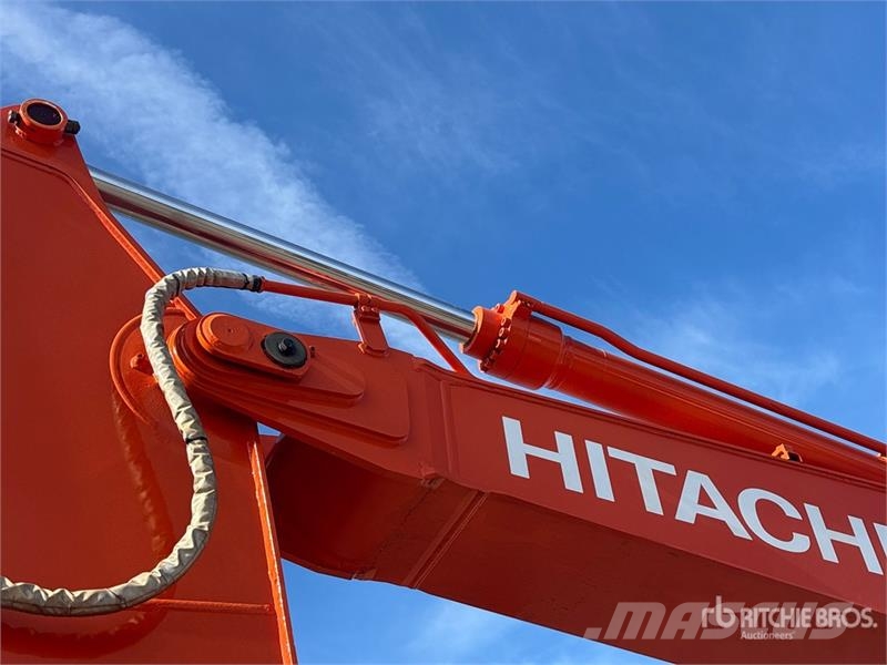 Hitachi ZX200-6 Tracked Excavator 履带挖掘机
