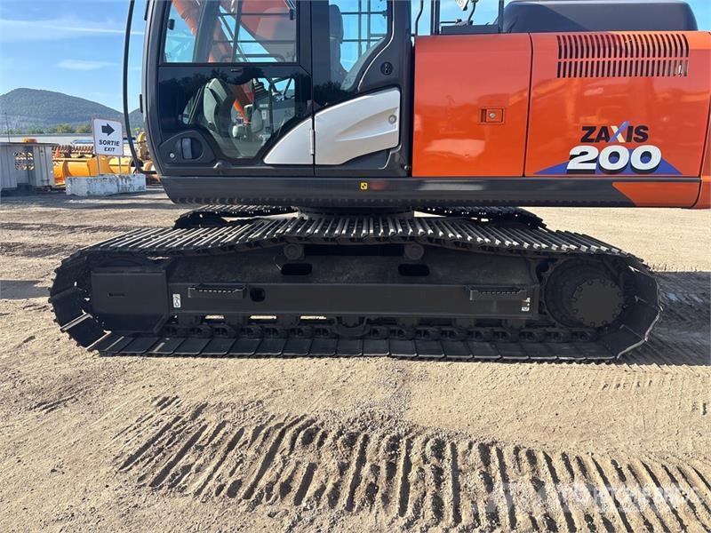 Hitachi ZX200-6 Tracked Excavator 履带挖掘机