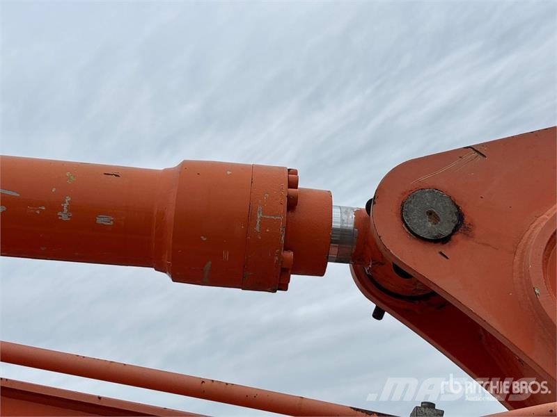 Hitachi ZX200LC-3 Tracked Excavator Lánctalpas kotrók