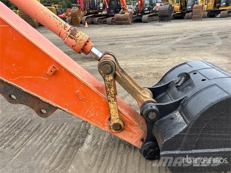 Hitachi ZX200LC-3 Tracked Excavator Lánctalpas kotrók