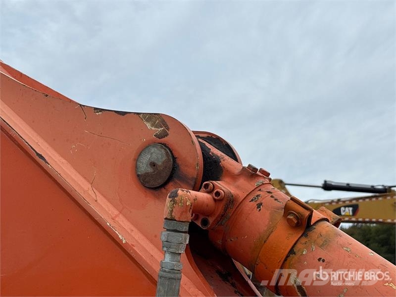 Hitachi ZX200LC-3 Tracked Excavator Lánctalpas kotrók