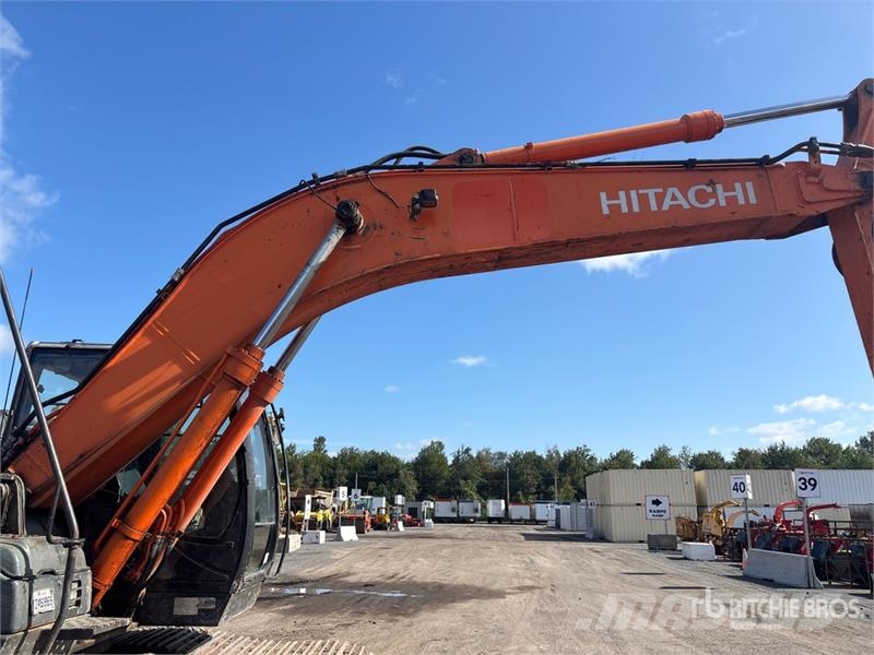Hitachi ZX210LC-5N Roomikekskavaatorid