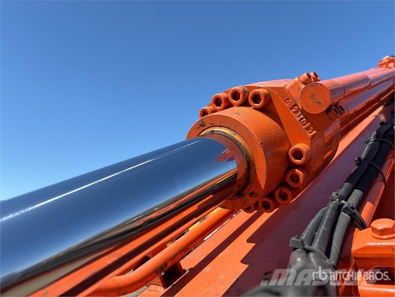 Hitachi ZX245USLC-6N Tracked Excavator Escavadeiras de esteiras