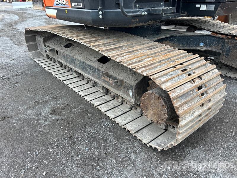 Hitachi ZX245USLC-6N Tracked Excavator Crawler excavators