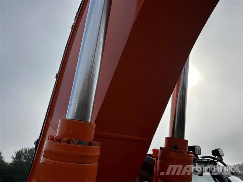 Hitachi ZX300LC-6N Tracked Excavator Bageri gusjeničari