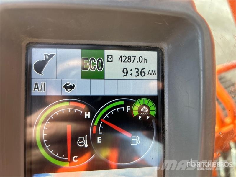 Hitachi ZX300LC-6N Tracked Excavator Crawler excavators
